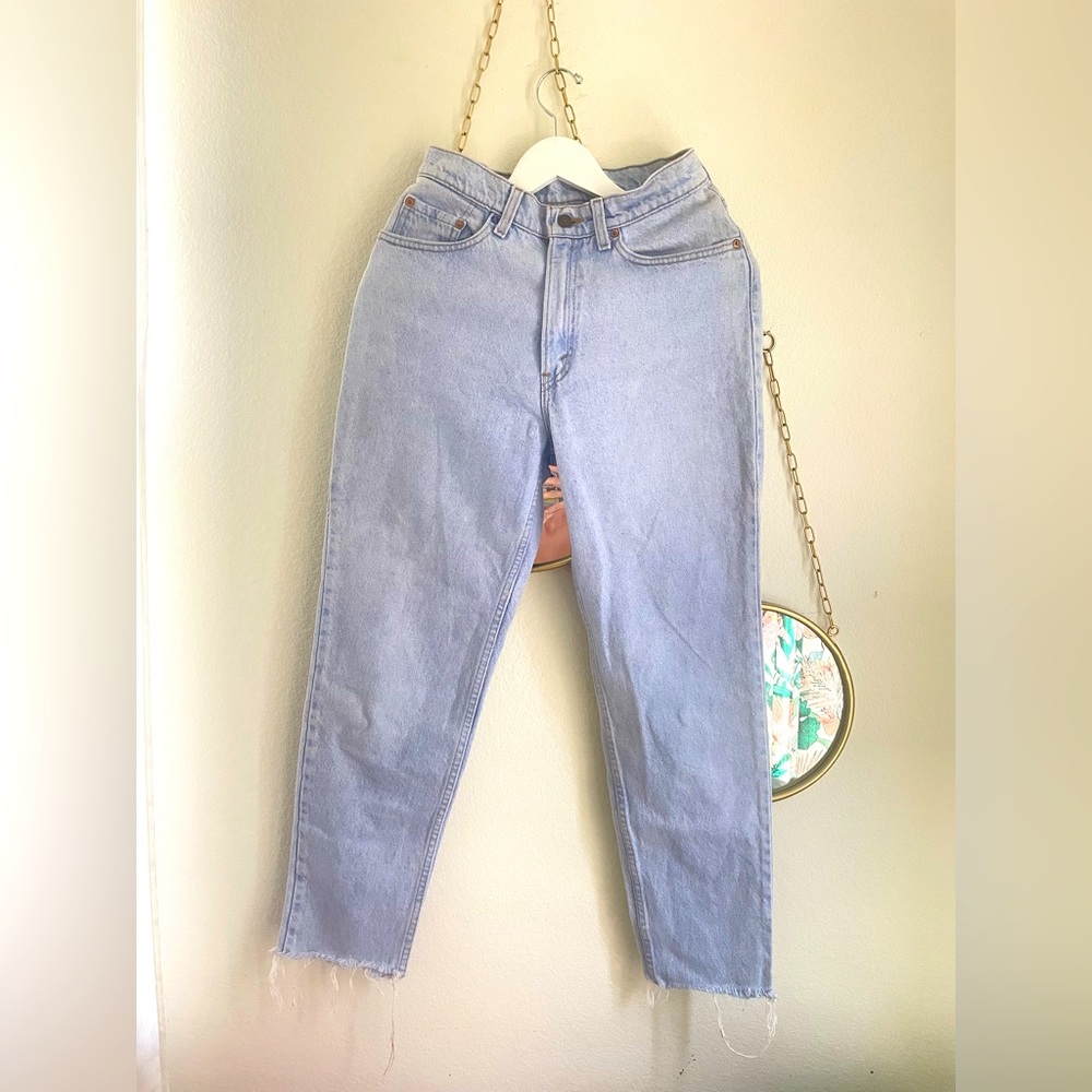 Levis Vintage 90s JEANS  Size 25 Raw hem 17512-4375